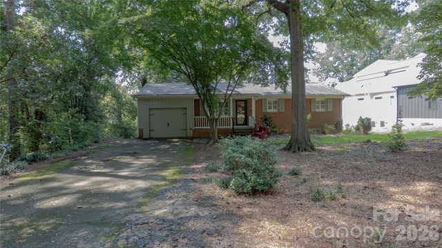 115 Rainbow Lane, Mooresville, NC 28117