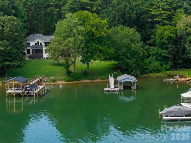 115 Rainbow Lane, Mooresville, NC 28117