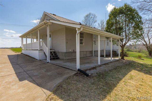 1045 Airport Road, Festus, MO 63028