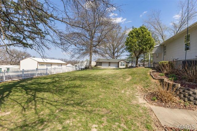 1045 Airport Road, Festus, MO 63028