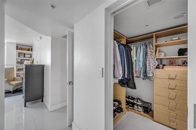 540 Brickell Key Drive 1820, Miami, FL 33131