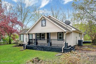 2005 Robinson Rd, Knoxville, TN 37923