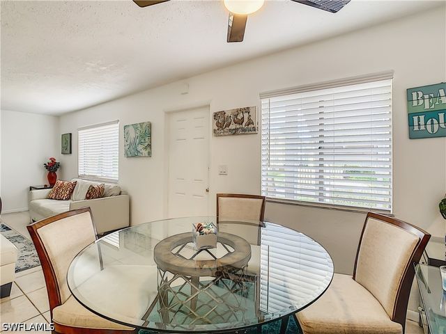 4625 Bayshore DR D8, Naples, FL 34112