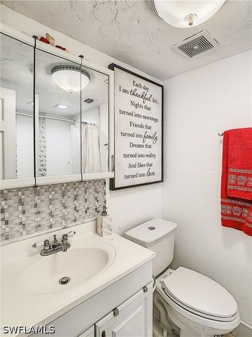 4625 Bayshore DR D8, Naples, FL 34112
