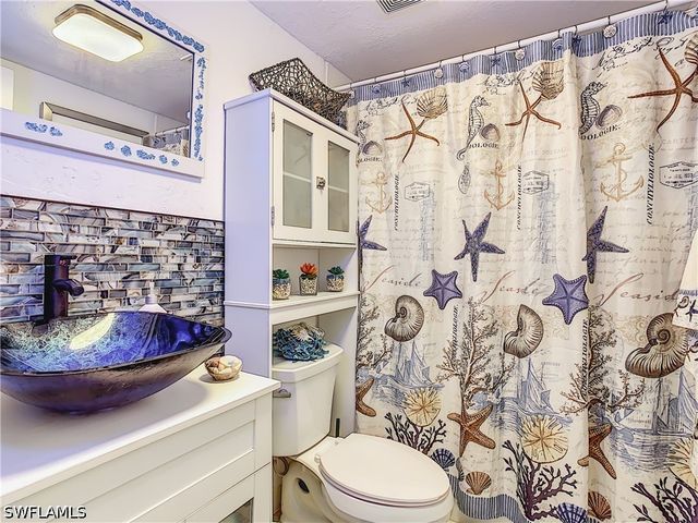 4625 Bayshore DR D8, Naples, FL 34112