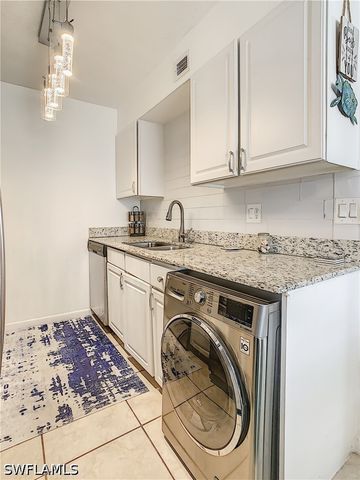 4625 Bayshore DR D8, Naples, FL 34112