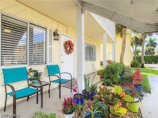 4625 Bayshore DR D8, Naples, FL 34112