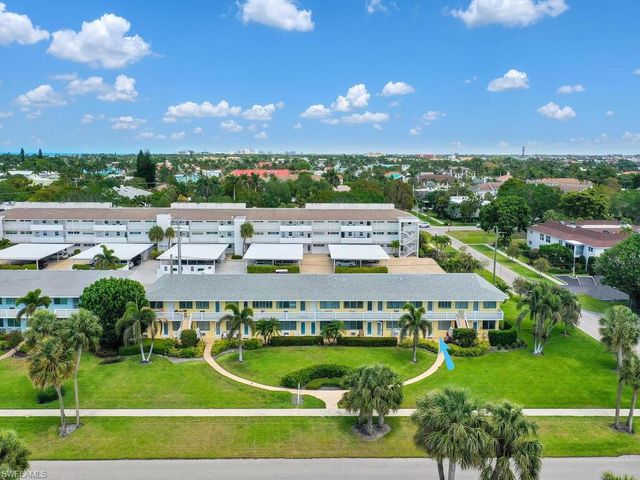 473 12th AVE S # B8, Naples, FL 34102