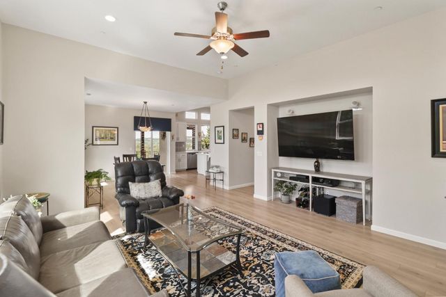 2126 Thomas Dr, Jackson, CA 95642