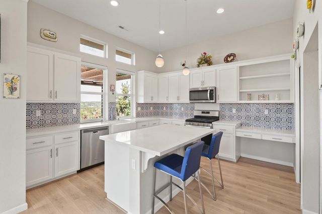 2126 Thomas Dr, Jackson, CA 95642