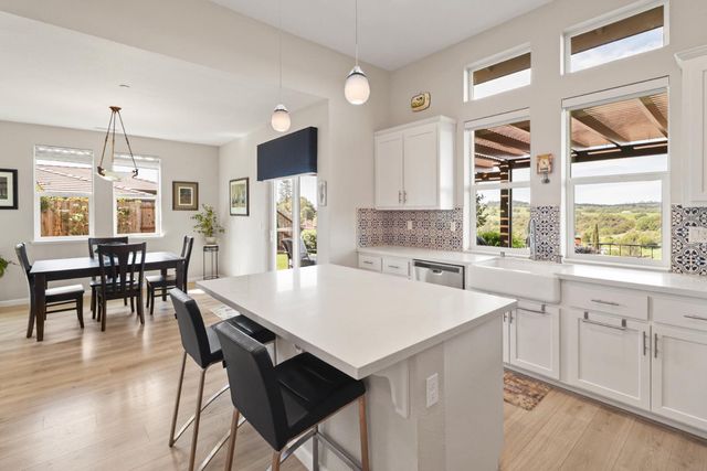 2126 Thomas Dr, Jackson, CA 95642