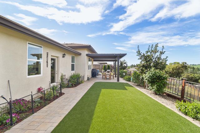 2126 Thomas Dr, Jackson, CA 95642