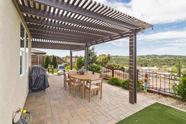 2126 Thomas Dr, Jackson, CA 95642