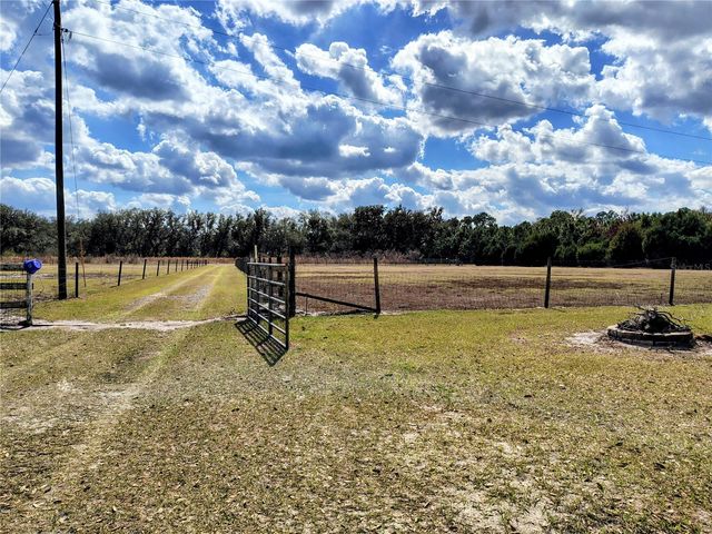14240 SR 471, Webster, FL 33597