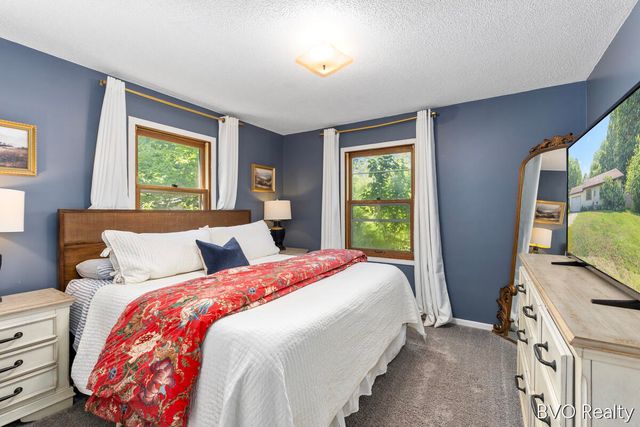 5820 Belmont Avenue NE, Belmont, MI 49306