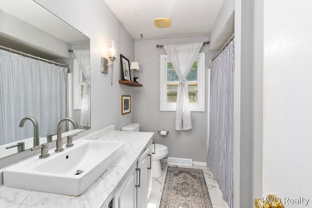 5820 Belmont Avenue NE, Belmont, MI 49306