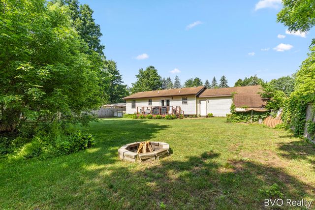 5820 Belmont Avenue NE, Belmont, MI 49306