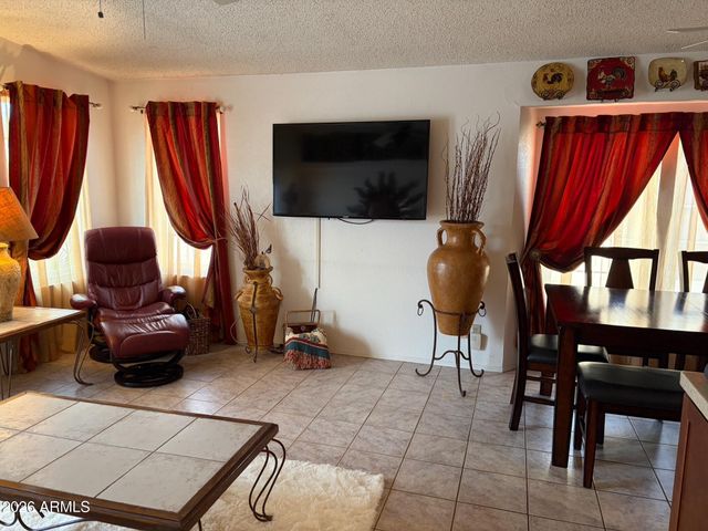 1680 E AUGUSTA Avenue, Chandler, AZ 85249