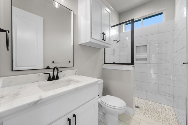 310 Mayberry Way, Waxahachie, TX 75167