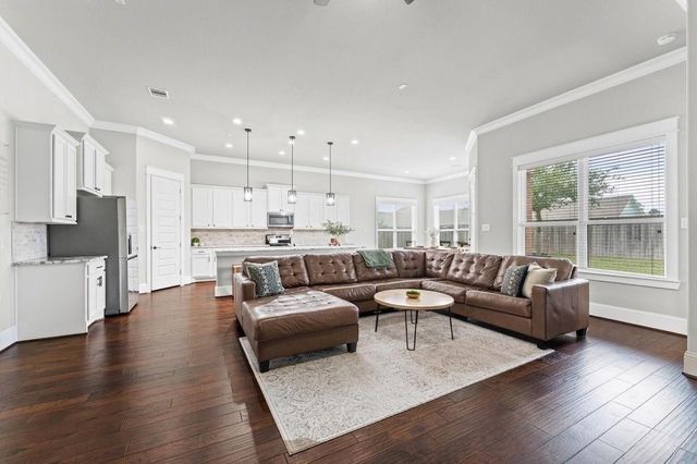 2006 Laurie Darlin Drive, Conroe, TX 77384