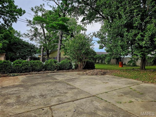 8 Friendship Court, Troy, MO 63379