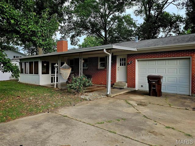 8 Friendship Court, Troy, MO 63379