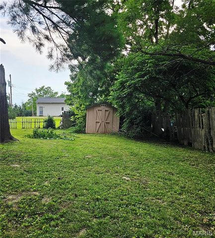 8 Friendship Court, Troy, MO 63379