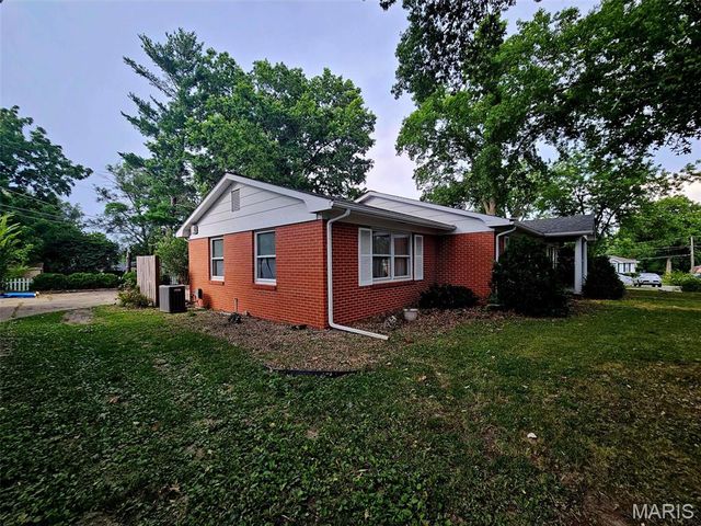 8 Friendship Court, Troy, MO 63379