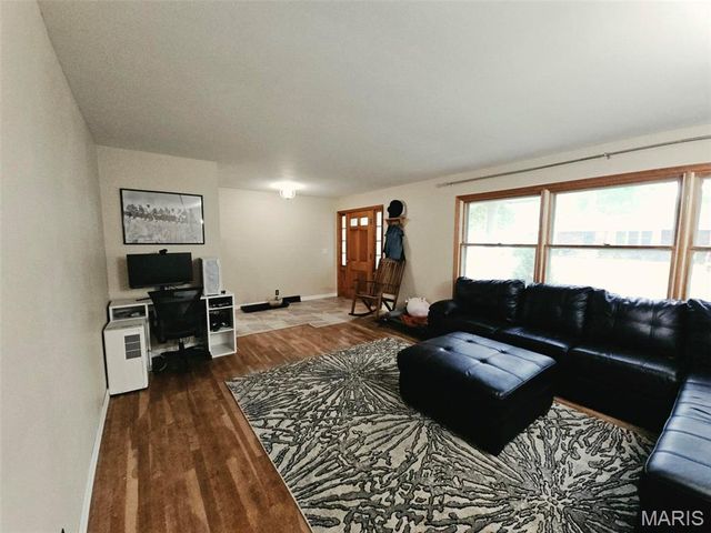 8 Friendship Court, Troy, MO 63379