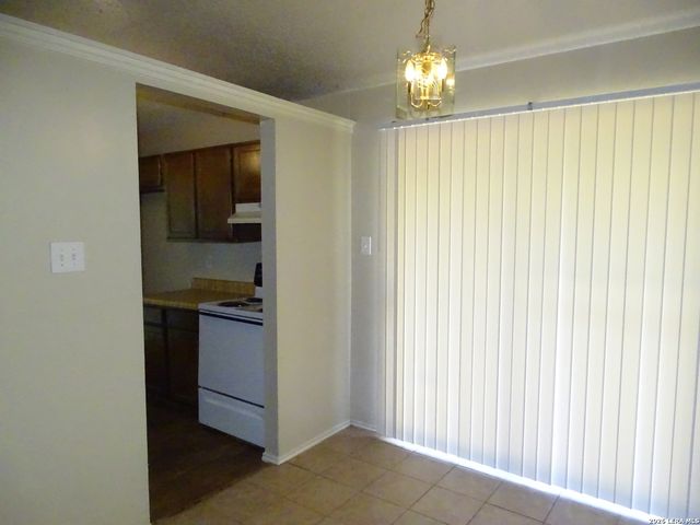 8898 Meadow Range, San Antonio, TX 78250