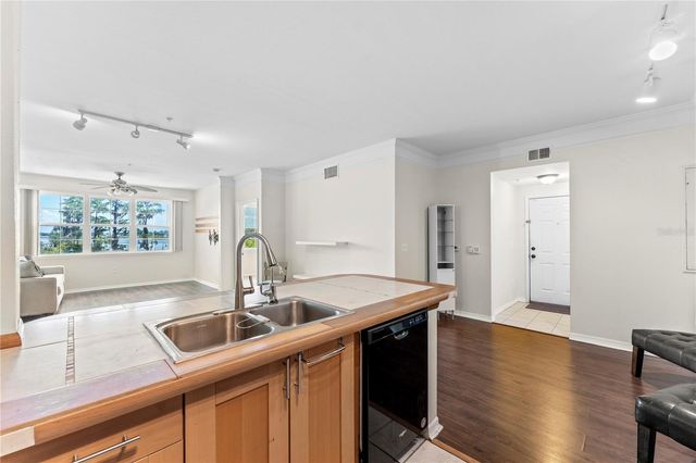 3384 CORONA VILLAGE WAY 102, Orlando, FL 32835