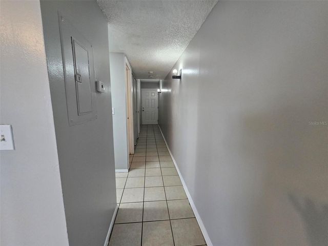 7186 E BANK DRIVE 7186, Tampa, FL 33617