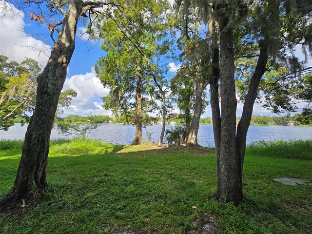 7186 E BANK DRIVE 7186, Tampa, FL 33617