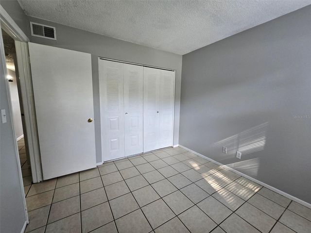 7186 E BANK DRIVE 7186, Tampa, FL 33617