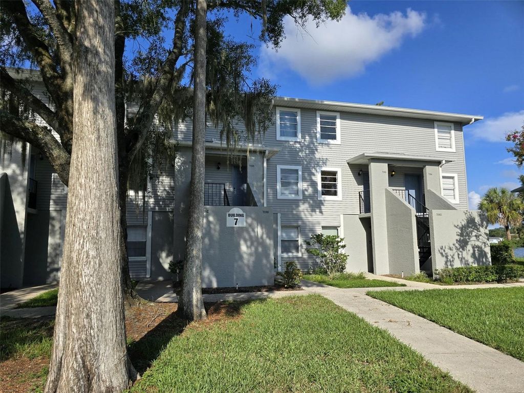 7186 E BANK DRIVE 7186, Tampa, FL 33617