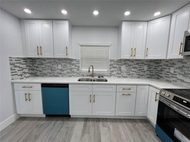 4210 RIVER HILLS DRIVE, Tampa, FL 33617