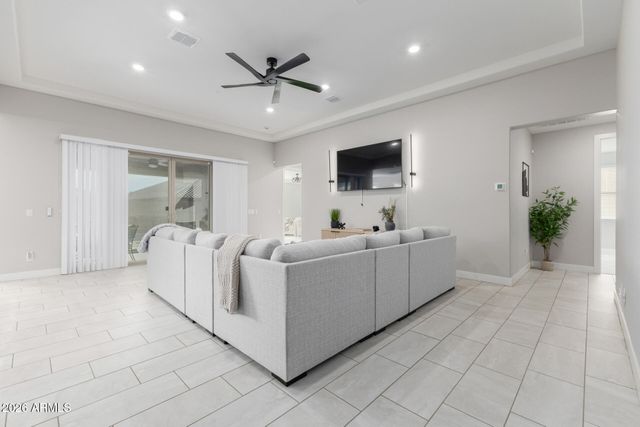 18399 W BROOKWOOD Drive, Goodyear, AZ 85338