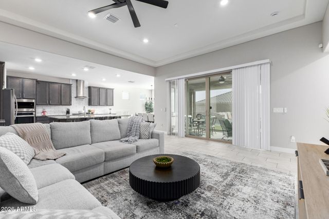 18399 W BROOKWOOD Drive, Goodyear, AZ 85338