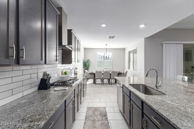 18399 W BROOKWOOD Drive, Goodyear, AZ 85338