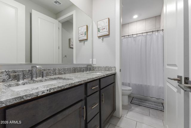 18399 W BROOKWOOD Drive, Goodyear, AZ 85338