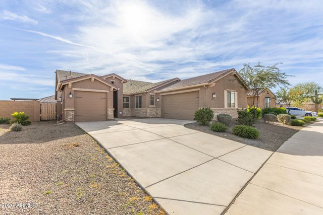 18399 W BROOKWOOD Drive, Goodyear, AZ 85338