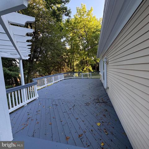 3502 HOLLY RD, Annandale, VA 22003