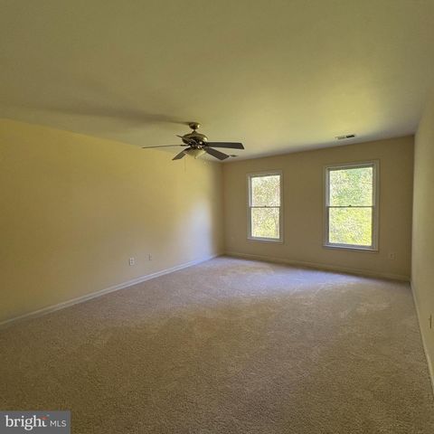 3502 HOLLY RD, Annandale, VA 22003