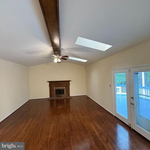 3502 HOLLY RD, Annandale, VA 22003