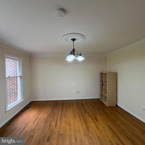 3502 HOLLY RD, Annandale, VA 22003