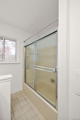 14421 Labelle Street, Oak Park, MI 48237