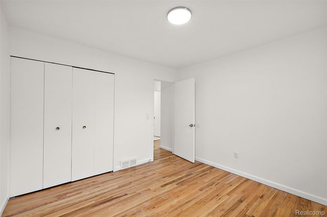 14421 Labelle Street, Oak Park, MI 48237