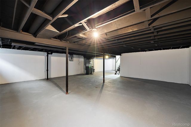 14421 Labelle Street, Oak Park, MI 48237