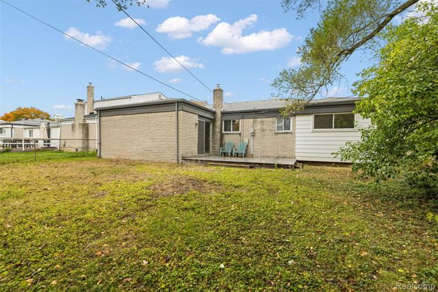 14421 Labelle Street, Oak Park, MI 48237