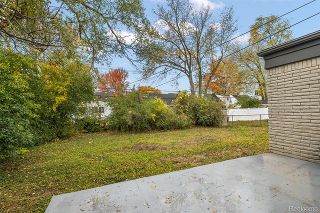 14421 Labelle Street, Oak Park, MI 48237